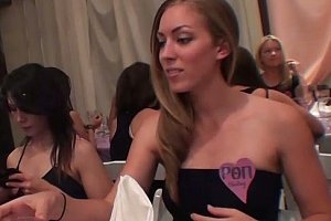 丰满少妇αv